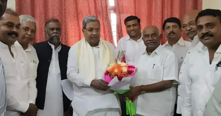 ಸಿದ್ದರಾಮಯ್ಯ ಸದಾ ಕುರ್ಚಿಗೆ ಅಂಟಿಕೊಂಡಿರುವುದನ್ನು ಬಿಟ್ಟು ಪಕ್ಷ ಕಟ್ಟಿದ ಡಿಕೆ ಶಿವಕುಮಾರ್‌ ಅವರಿಗೆ ಅವಕಾಶ ನೀಡಬೇಕು: ಎಚ್‌. ವಿಶ್ವನಾಥ್‌