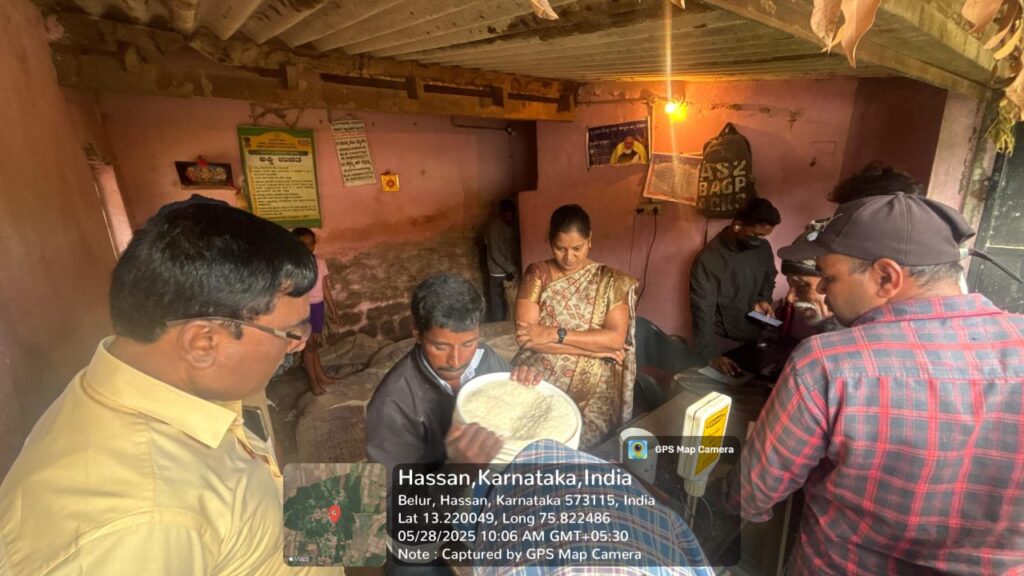 ಪಡಿತರ ಅಕ್ಕಿ ವಿತರಣೆ ವಿಳಂಭ ಸ್ಥಳಕ್ಕೆ ತಹಶಿಲ್ದಾರ್ ಎಂ ಮಮತಾ ಭೇಟಿ ಕಠಿಣ ಕ್ರಮದ ಎಚ್ಚರಿಕೆ