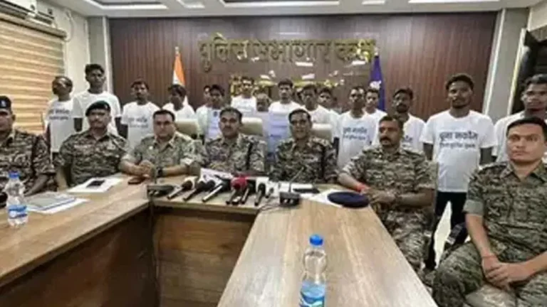 18 ಮಾವೋವಾದಿಗಳಿಂದ ಶರಣಾಗತಿ | ಅವರ ಮೇಲೆ ರೂ. 38 ಲಕ್ಷ ಬಹುಮಾನ: ಛತ್ತೀಸ್‌ಗಢ ಸುಕ್ಮಾ ಜಿಲ್ಲಾ ಎಸ್‌ಪಿ ಕಿರಣ್