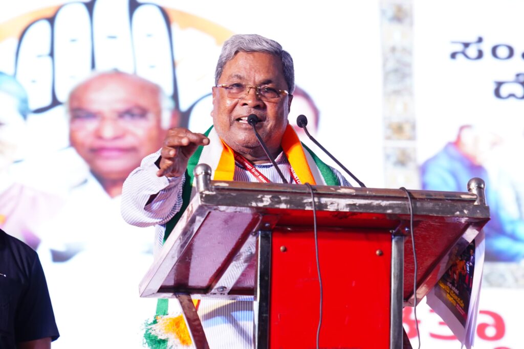 ರಾಹುಲ್ ಗಾಂಧಿ ಹೋರಾಟಕ್ಕೆ ಬಗ್ಗಿದ ಕೇಂದ್ರ ಸರ್ಕಾರ : ಸಿಎಂ ಮೆಚ್ಚುಗೆ