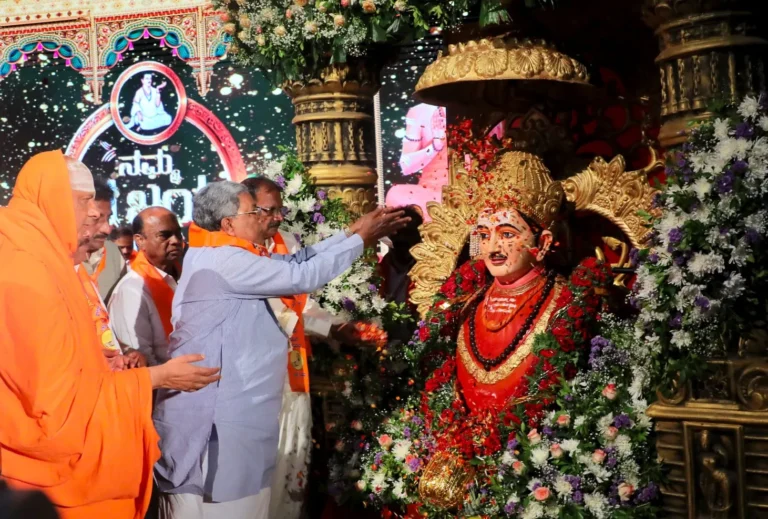 ಬಸವಣ್ಣ ಒಂದು ಜಾತಿಗೆ ಸೇರಿದವರಲ್ಲ: ಬಸವಣ್ಣನವರನ್ನು ಎಲ್ಲಾ ಸಮುದಾಯದವರೂ ಪಾಲಿಸಬೇಕು: ಸಿ.ಎಂ ಕರೆ