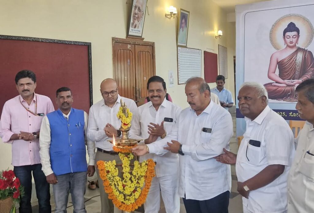 ಬುದ್ದ ಭಾರತಕ್ಕಲ್ಲದೆ ಇಡೀ ಜಗತ್ತಿಗೆ ಬೆಳಕು ನೀಡಿದ್ದಾರೆ: ಎಸ್ ಎನ್ ಚನ್ನಬಸಪ್ಪ