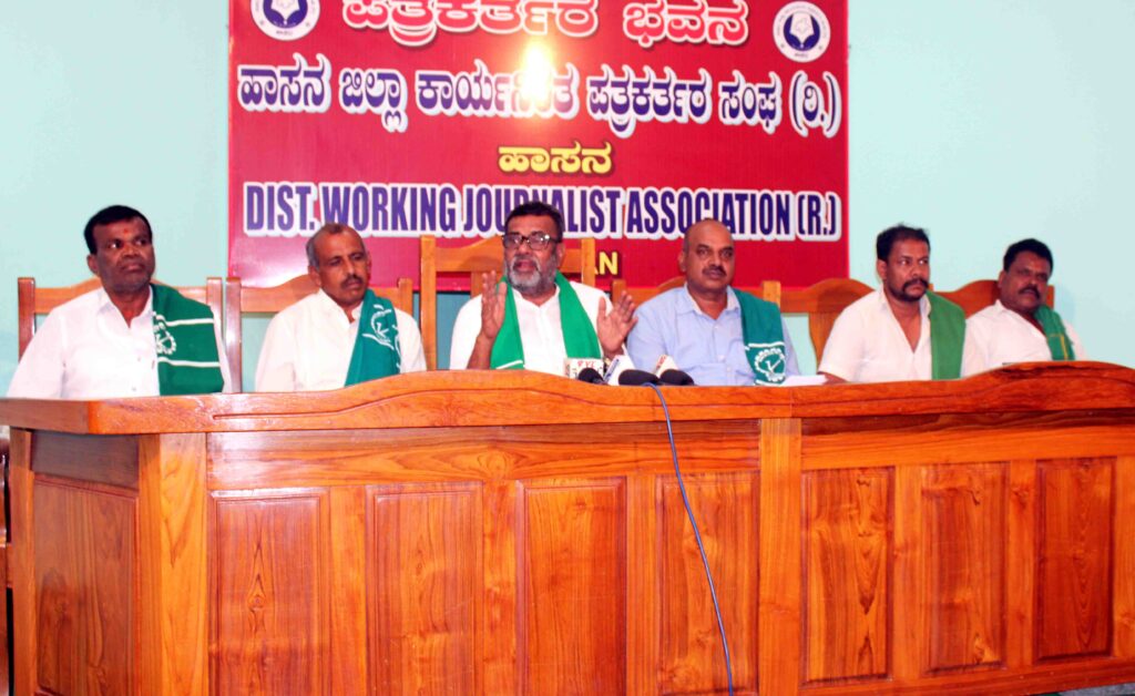ಭೂಸ್ವಾಧೀನ ವಿರೋಧಿಸಿಜೂ.25ಕ್ಕೆ ದೇವನಹಳ್ಳಿ ಚಲೋ ಕರೆ: ಬಡಗಲಪುರ ನಾಗೇಂದ್ರ