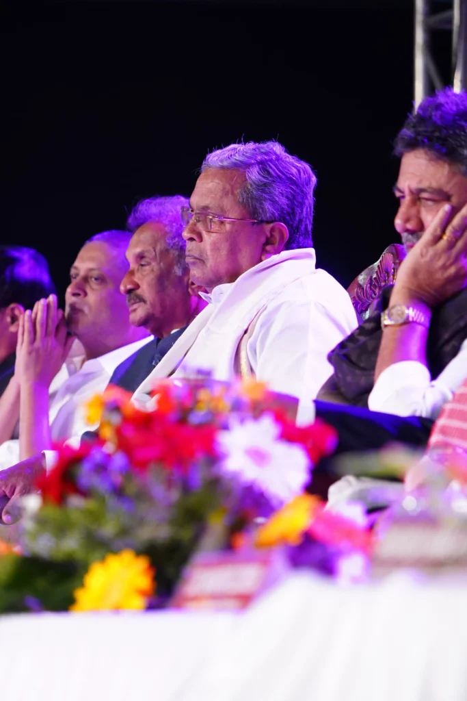 ಜಾತಿಯೇ ಇರಲಿ, ಧರ್ಮ‌ವೇ ಇರಲಿ ಅದೆಲ್ಲಾ ಮನೆಯೊಳಗೆ ಆಚರಣೆಯಾಗಲಿ. ಹೊರಗೆ ಬಂದ ಕೂಡಲೇ ನಾವೆಲ್ಲರೂ ಭಾರತೀಯರಾಗಬೇಕು: ಸಿ.ಎಂ ಸಿದ್ದರಾಮಯ್ಯ ಕರೆ