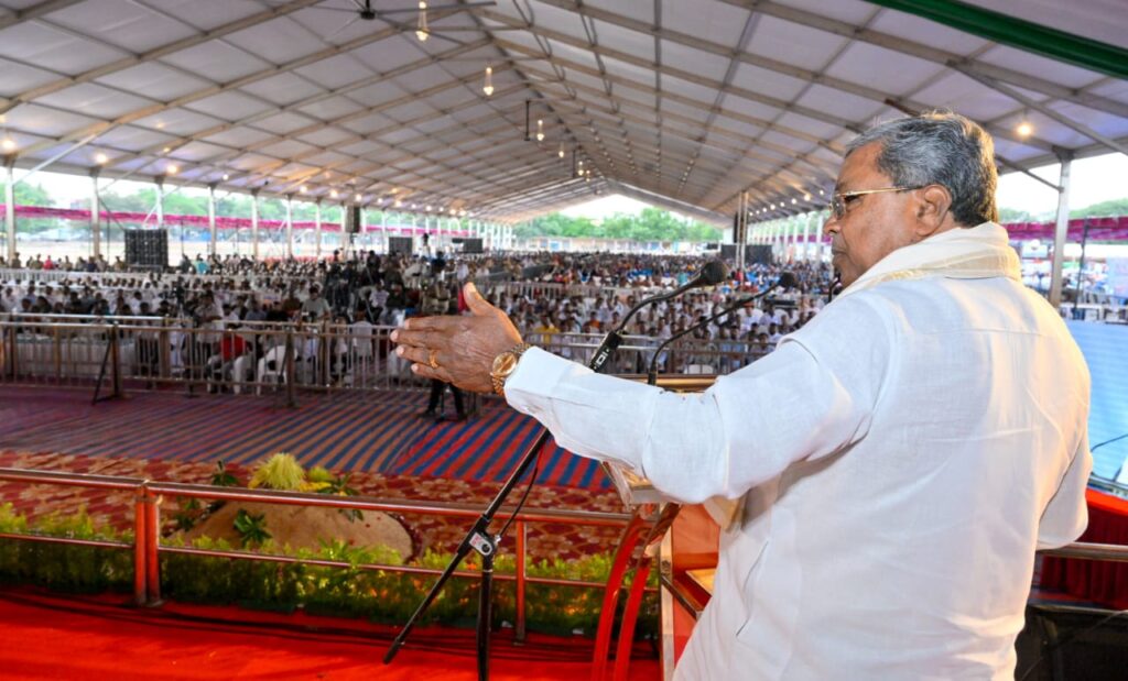 56 ಇಂಚಿನ ಎದೆ useless ಆಗಿದೆ. ಎದೆಯ ಒಳಗೆ ಬಡವರ ಮತ್ತು ಮಧ್ಯಮ ವರ್ಗದವರ ಬಗ್ಗೆ ಪ್ರೀತಿ, ಕಾಳಜಿ ಇಲ್ಲ: ಸಿಎಂ ಸಿದ್ದರಾಮಯ್ಯ