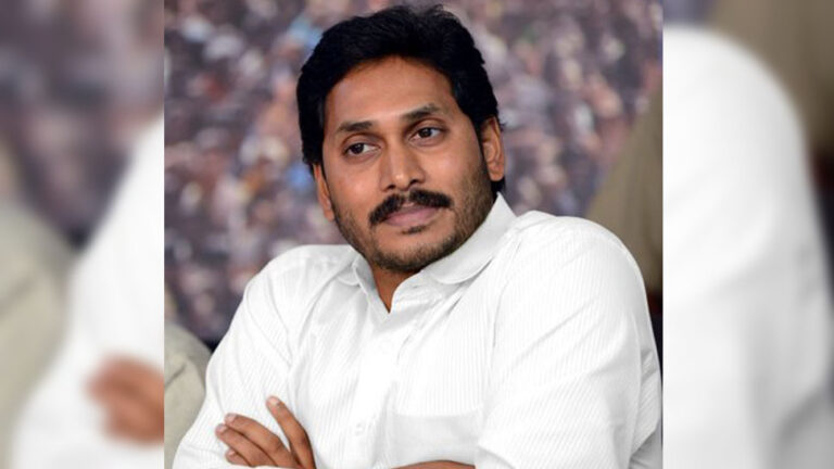 ಮಾಜಿ ಸಿಎಂ ಜಗನ್ ಮೋಹನ್‌ ರೆಡ್ಡಿ ಕಾರಿಗೆ ಸಿಲುಕಿ ವ್ಯಕ್ತಿ ಸಾವು