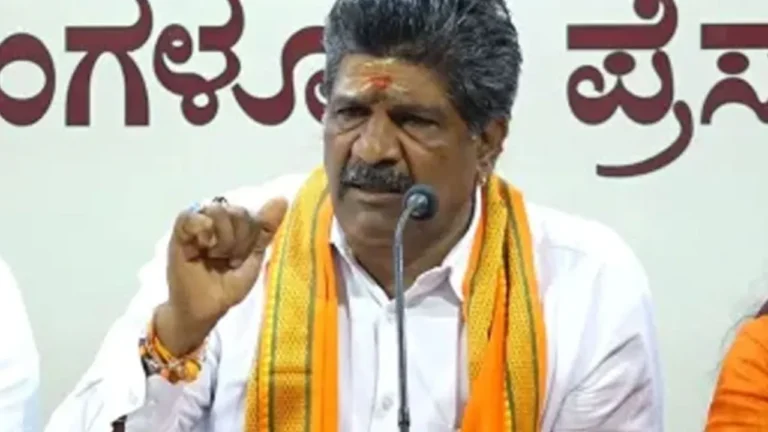 ಧರ್ಮಸ್ಥಳ ಪ್ರಕರಣ – ತಿಮರೋಡಿ, ಮಟ್ಟಣ್ಣನವರ್ ಸೇರಿ ಐವರಿಗೆ ಎಸ್ಐಟಿಯಿಂದ ಪುನಃ ನೋಟಿಸ್; ಪ್ರಣವ್ ಮೊಹಂತಿ ನೇತೃತ್ವದಲ್ಲಿ ವಿಚಾರಣೆ