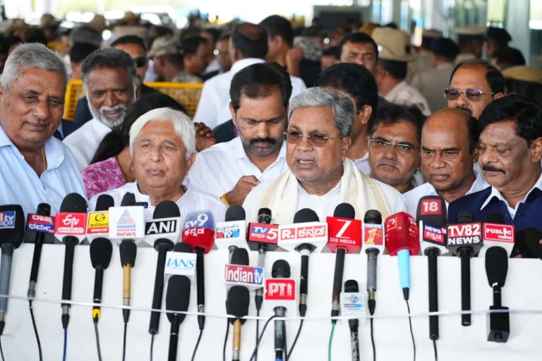 ಮೆಕ್ಕೆಜೋಳ ಆಮದು ನಿಲ್ಲಿಸುವಂತೆ ಕೇಂದ್ರಕ್ಕೆ ಒತ್ತಾಯ | ಮೆಕ್ಕೆಜೋಳದ ಬೆಲೆಕುಸಿತದಿಂದ ಸಂಕಷ್ಟದಲ್ಲಿರುವ ರೈತರಿಗೆ ಸರ್ಕಾರದ ನೆರವು-ಮುಖ್ಯಮಂತ್ರಿ ಸಿದ್ದರಾಮಯ್ಯ