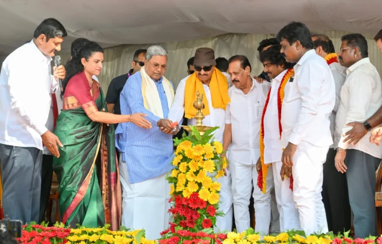 ಕನ್ನಡ ಹೋರಾಟಗಾರರ ಮೇಲಿನ ಕೇಸುಗಳನ್ನು ವಾಪಾಸ್ ತಗೊತೀವಿ: ಸಿ.ಎಂ.ಸಿದ್ದರಾಮಯ್ಯ ಘೋಷಣೆ