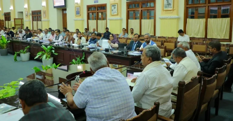 ರೈತರಿಗೆ ನೆರವಾಗಲು ₹2,400 ಎಂಎಸ್‌ಪಿ ದರದಲ್ಲಿ ಮೆಕ್ಕೆಜೋಳ ಖರೀದಿಸಿ: ಪಶು-ಕುಕ್ಕುಟ ಆಹಾರ ಉತ್ಪಾದಕರಿಗೆ ಸಿಎಂ ಸಿದ್ದರಾಮಯ್ಯ ಸೂಚನೆ