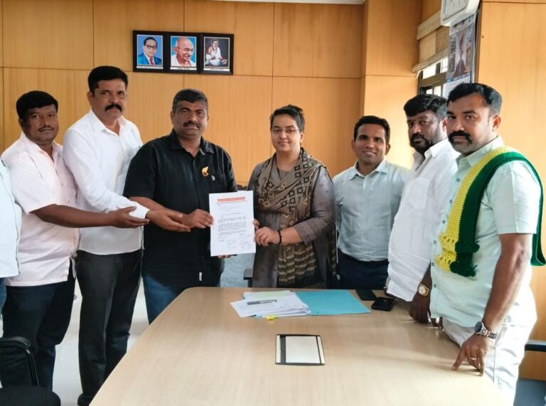 ‘ಪಾಸ್ ವಿಥೌಟ್ ಹಿಂದಿ’ ಕಾನೂನು ಜಾರಿಗೆ ಒತ್ತಾಯ: ಕನ್ನಡ ಪರ ಸಂಘಟನೆಗಳಿಂದ ಎಚ್ಚರಿಕೆ