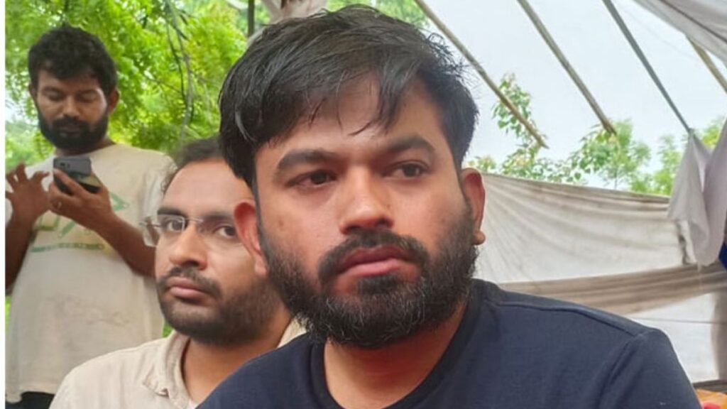 ಬಿಜೆಪಿಗೆ ಸೇರಿಕೊಳ್ಳಿ ಇಲ್ಲದಿದ್ದರೆ ಪೋಷಕರು ಪರಿಣಾಮ ಎದುರಿಸಬೇಕಾಗುತ್ತದೆ: ಸಿಜೆಪಿ ಮುಖ್ಯಸ್ಥ ಅಭಿಜಿತ್ ದೀಪ್ಕೆಗೆ ಬೆದರಿಕೆ ಬಂದಿತ್ತು ಎಂದ ತಾಯಿ