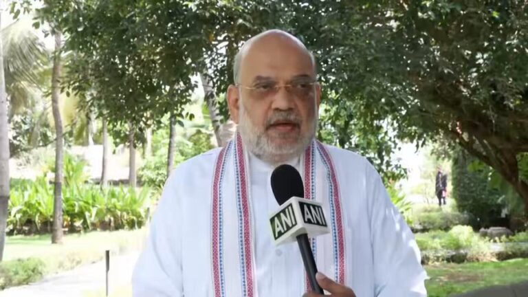 ವಂದೇ ಮಾತರಂ ಗೀತೆಯ ಕೇವಲ ಎರಡು ಚರಣ ಹಾಡುವ ಕಾಂಗ್ರೆಸ್ ನಿರ್ಧಾರ ದೇಶವಿರೋಧಿ: ಅಮಿತ್ ಶಾ ತೀವ್ರ ವಾಗ್ದಾಳಿ