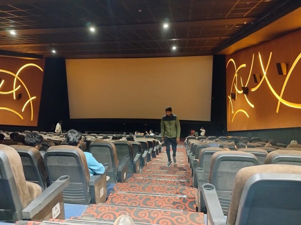 ಮಲ್ಟಿಪ್ಲೆಕ್ಸ್‌ ಸಿನಿಮಾ ಟಿಕೆಟ್‌ಗೆ ಶೇ.2 ಸೆಸ್‌: ಸೆಪ್ಟಂಬರ್ 30ರಿಂದ ಜಾರಿ