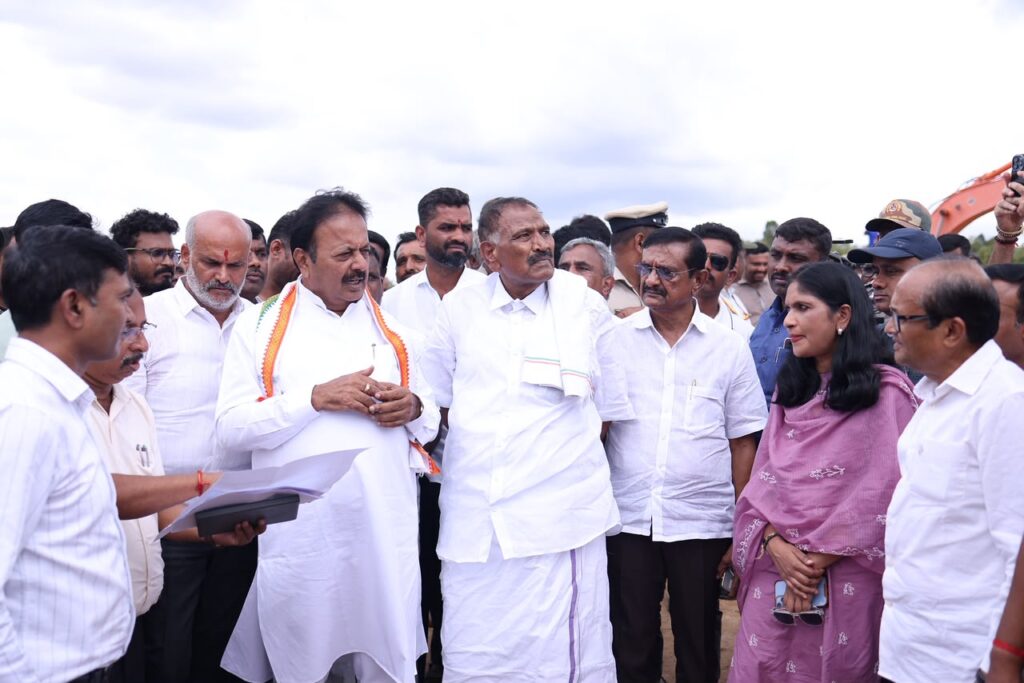 ಕುಡಿಯುವ ನೀರಿಗೆ ಸಂಬಂಧಿಸಿದ ಕಾಮಗಾರಿಗಳು ಸಮರೋಪಾದಿಯಲ್ಲಿ ಪೂರ್ಣಗೊಳಿಸಬೇಕು: ಕೆ. ಎಂ. ಶಿವಲಿಂಗೇಗೌಡ