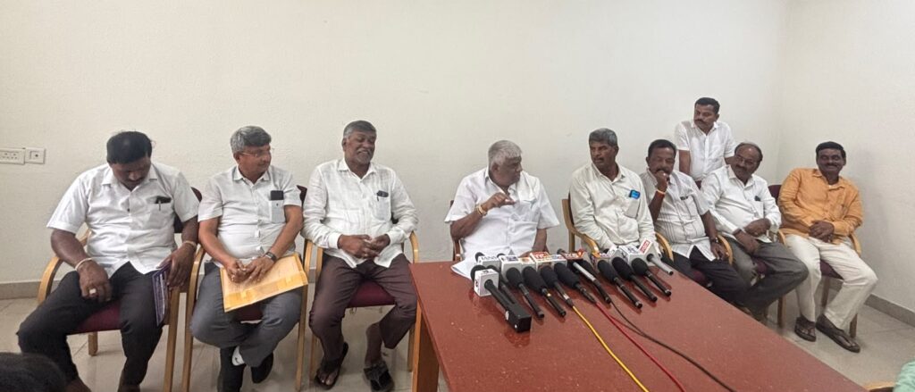 ಹಾಸನಾಂಬ ಜಾತ್ರಾಯಲ್ಲಿ ಟೆಂಡರ್ ಪ್ರಕ್ರಿಯೆಯಲ್ಲಿ ಪಾರದರ್ಶಕತೆ ಇಲ್ಲ – ಎಚ್.ಡಿ. ರೇವಣ್ಣ 