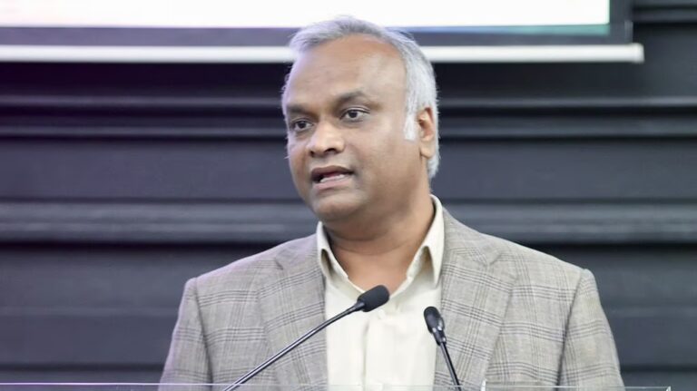 ಆರೆಸ್ಸೆಸ್ ಪಥಸಂಚಲನಕ್ಕೆ ಸರ್ಕಾರದ ಪೂರ್ವಾನುಮತಿ ಕಡ್ಡಾಯ: ಸಚಿವ ಪ್ರಿಯಾಂಕ್ ಖರ್ಗೆ ಖಡಕ್ ಎಚ್ಚರಿಕೆ